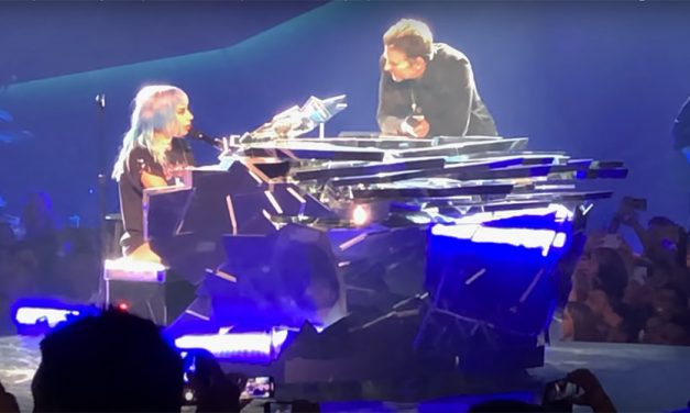 Gaga y Bradley Cooper cantaron juntos en Vegas